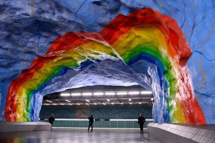 Best metro rides for city sightseeing